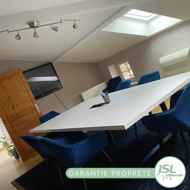 Faites de chaque réunion à Mâcon un moment agréable dans un cadre nettoyé à la perfection. Notre équipe s’engage à fournir un service impeccable pour vos espaces de rencontre professionnels.